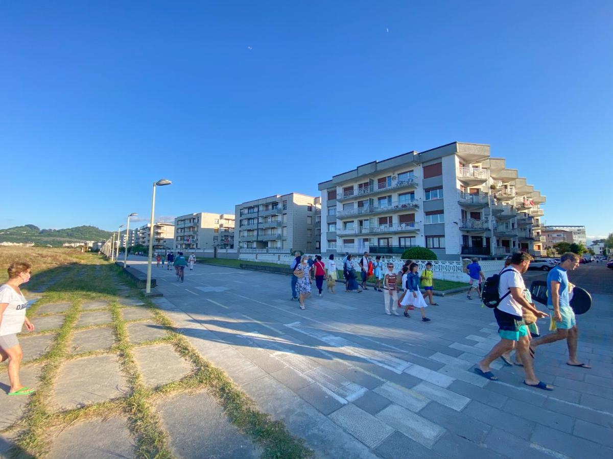 Piso Primera Linea De Playa Ларедо Екстер'єр фото